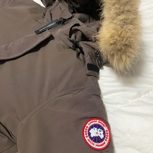 Canada Goose Jacket - Picture 4 of 5